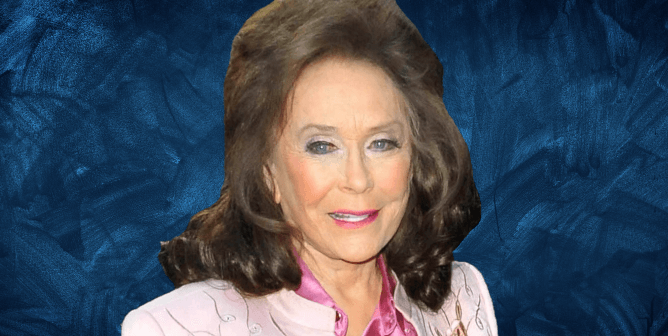 Loretta Lynn Was a PETA Chain-Breaker