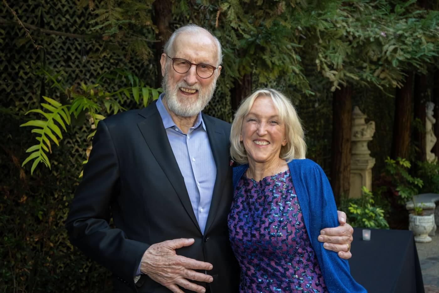 fallfundraiser2022 commselects 004 scaled Photos: James Cromwell Hosts ‘Magical’ PETA Party at Harry Houdini Estate