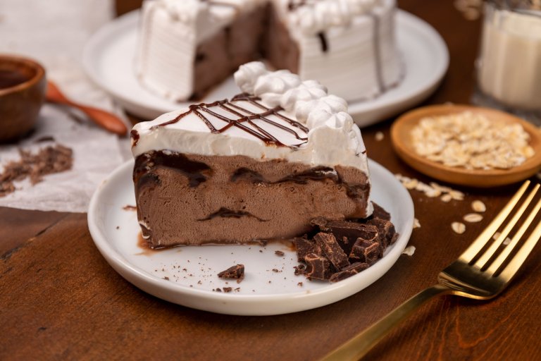 Carvel Launches Vegan Ice Cream Cakes PETA