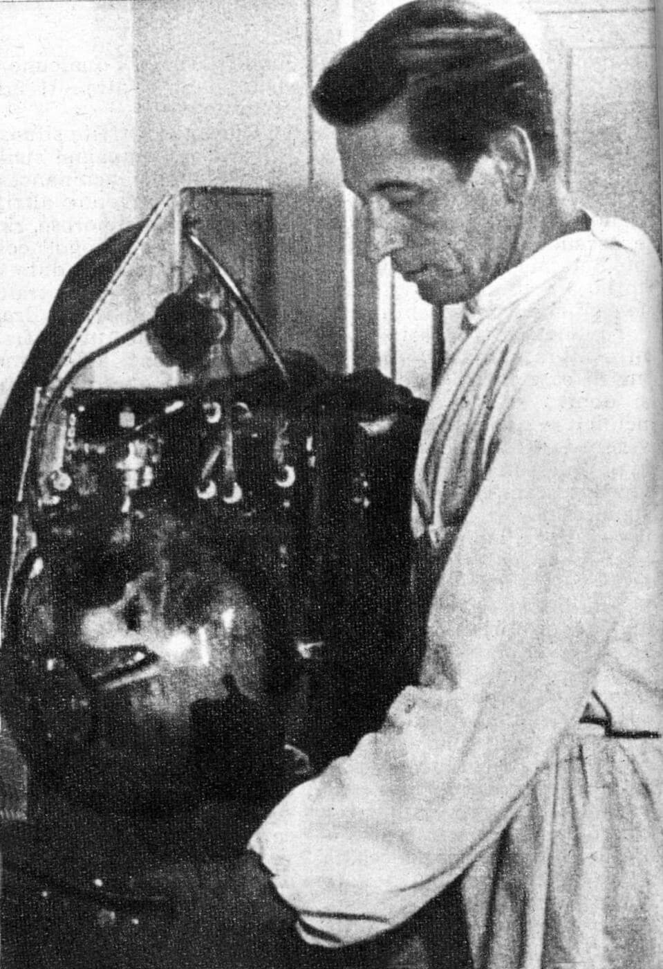 From Sovietic Center for the Space Research, Laika prepares for the space mission experiments