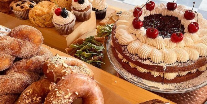 Vegan cake, cupcakes, and other baked goods.