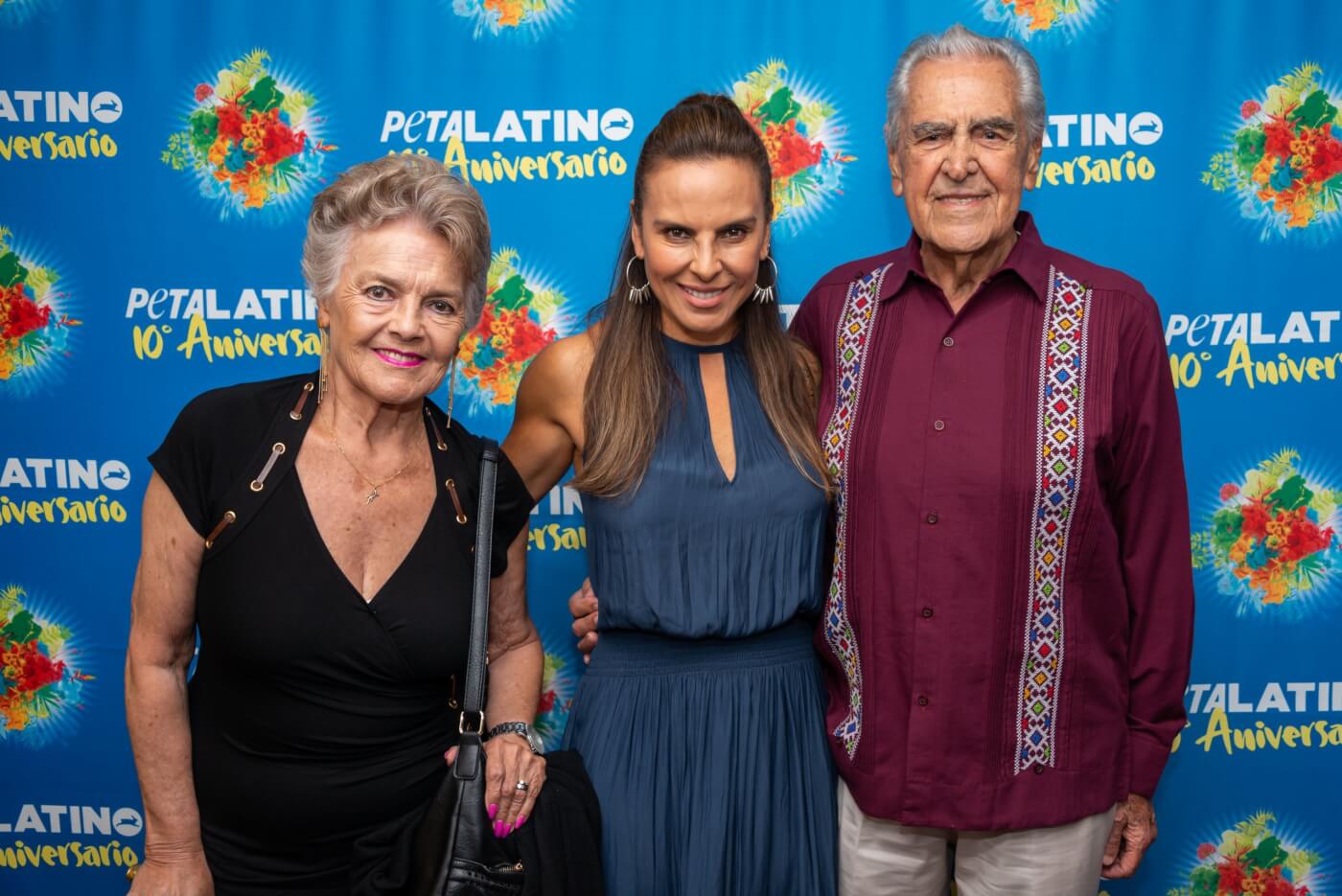 Kate del Castillo with her parents, legendary Mexican actors Eric del Castillo and Kate Trillo, on either side of her