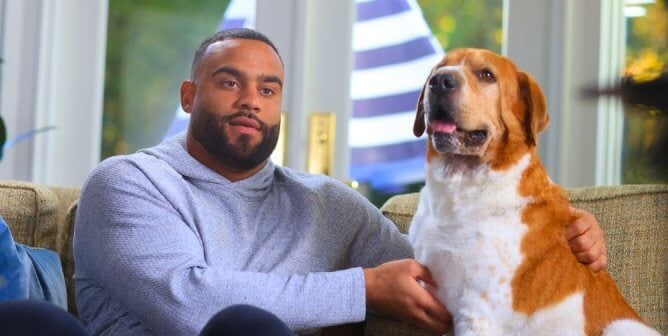 This N.Y. Jets Lineman Is a Defender on the Field and for ‘Man’s Best Friend’