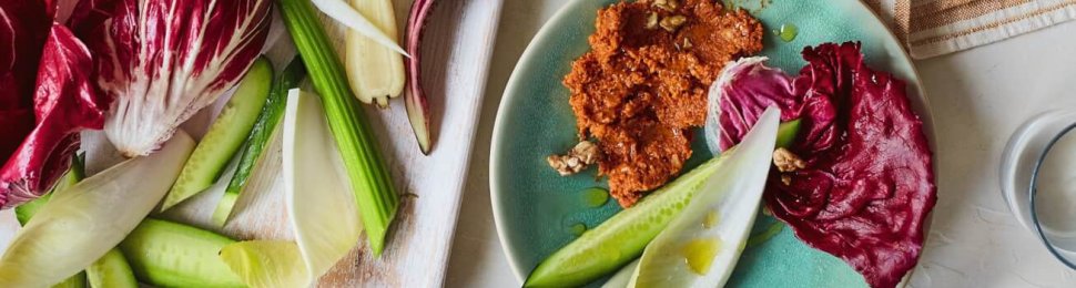 Vegan red pepper dip