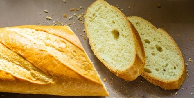 A sliced baguette