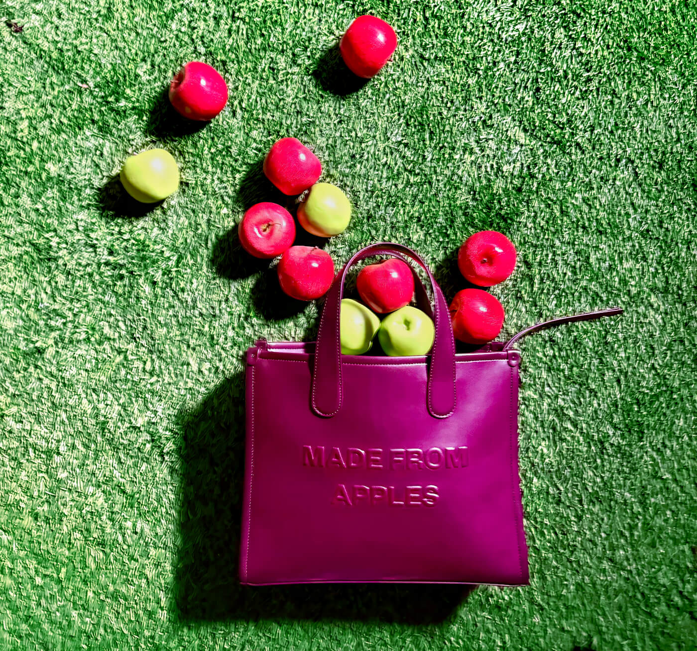 Vegan apple leather bag by Miomojo