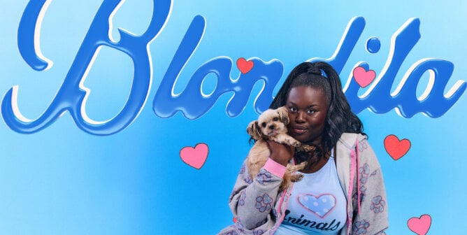 Model in Blondita clothes