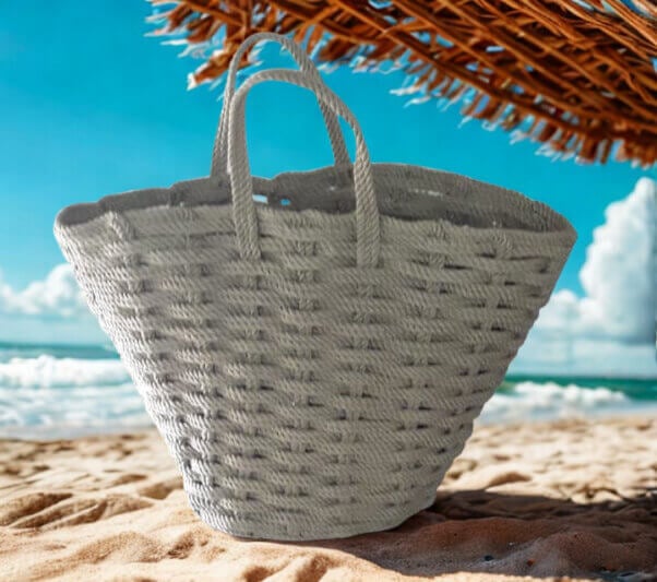 Nomadic State of Mind's Nissi handbag