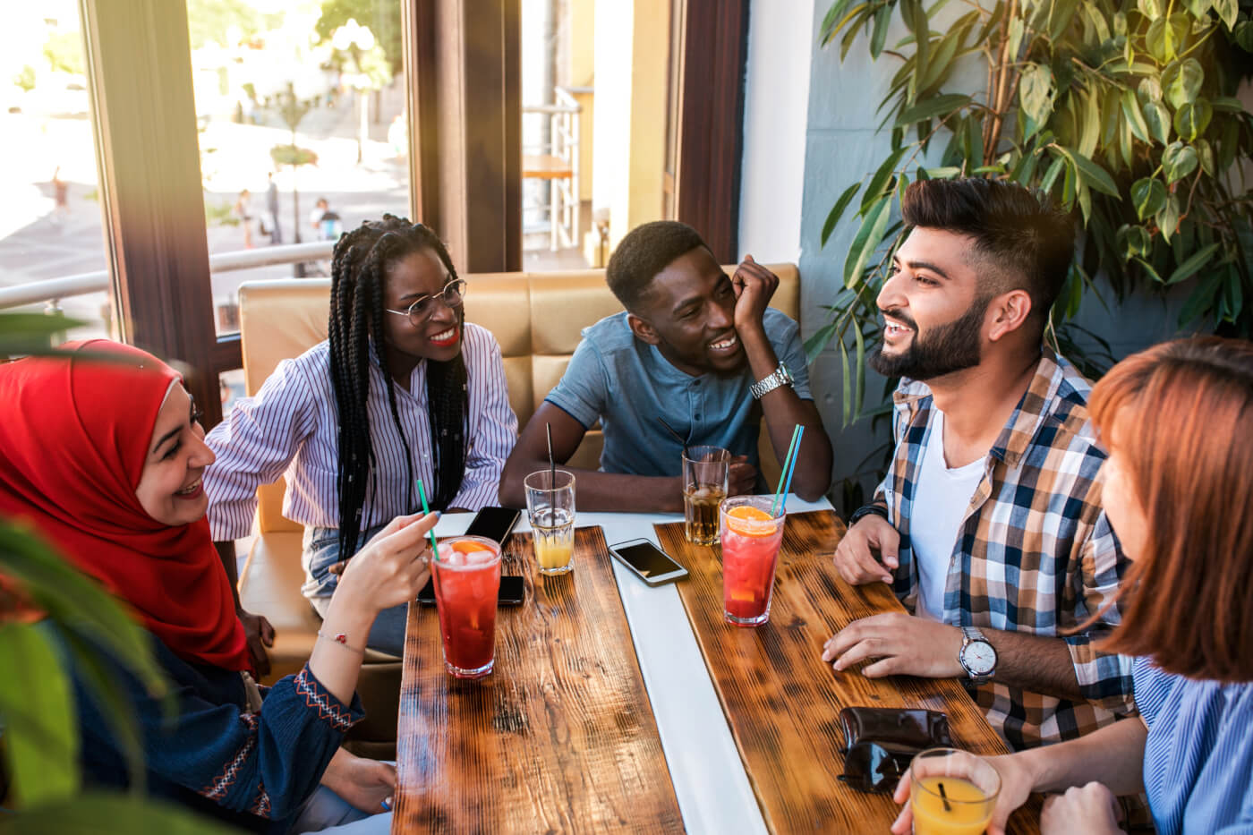 Dos and Don’ts of Eating Out With Non-Vegans
