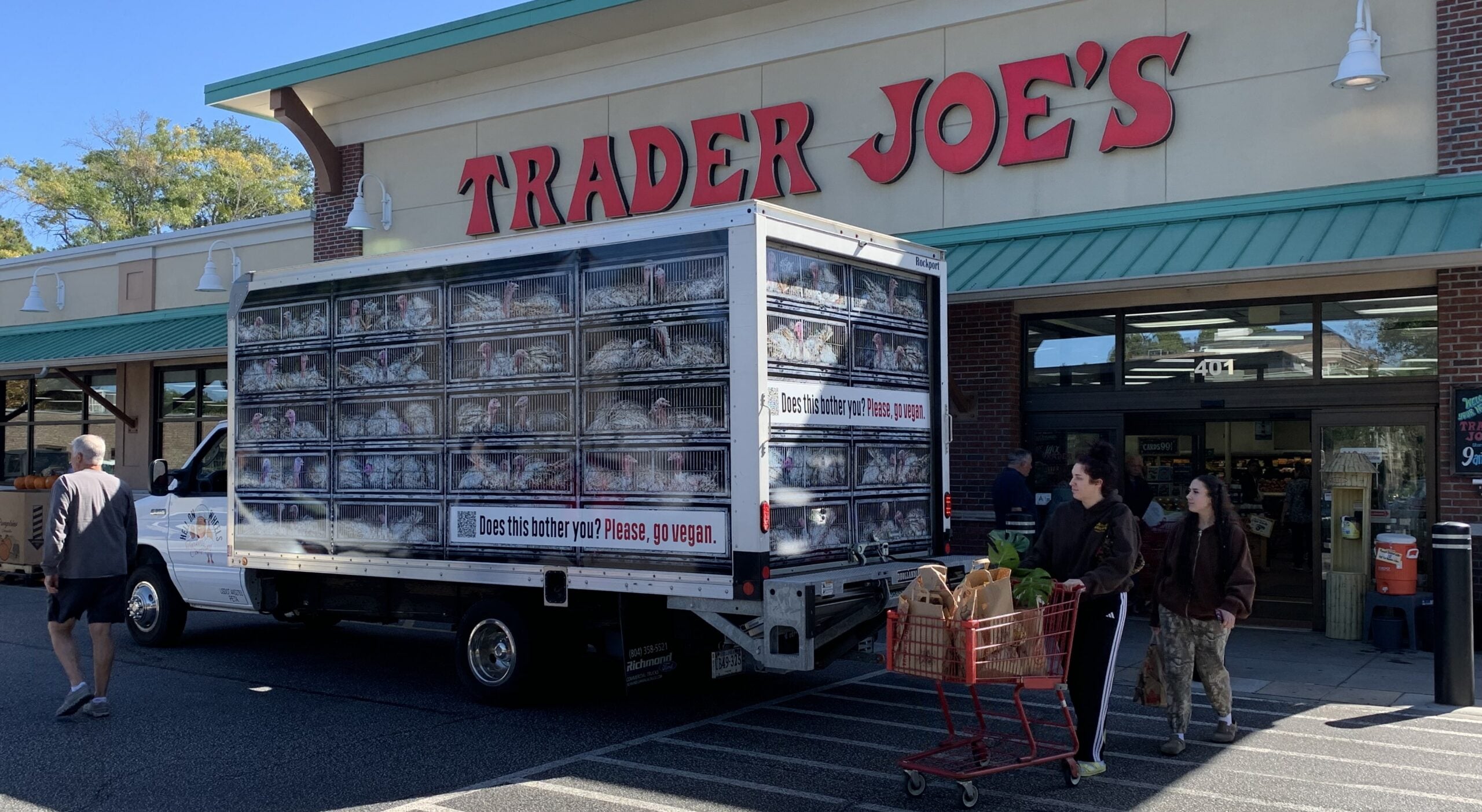 Hell on Wheels Turkey Truck in front of Trader Joe's